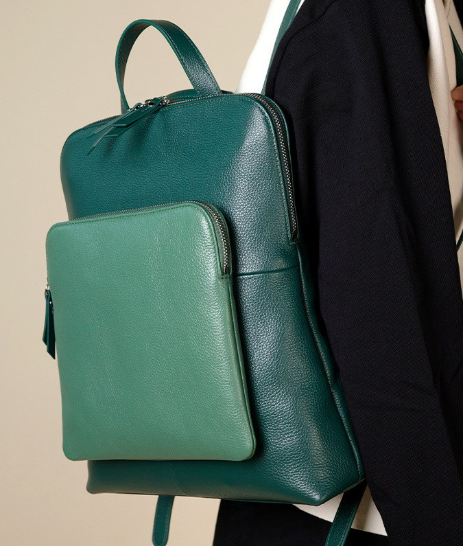 上質牛革3WAYバックパック｜手提げ・ショルダー・リュック兼用 大容量ビジネス・カジュアル