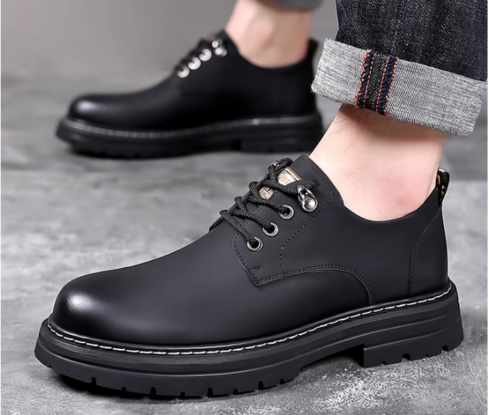 男性靴2026秋の新ビジネススーツダービー靴男性本革カジュアルブラックヘッドマーチン革靴 8,535円