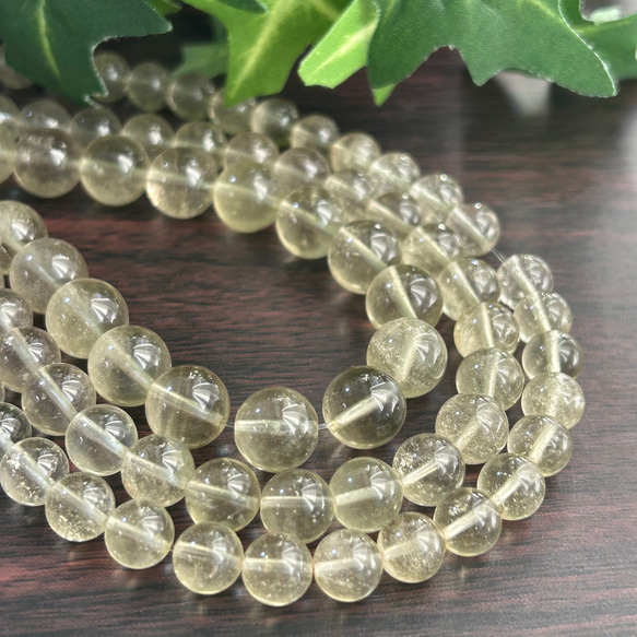 1個売　8mm/9mm/11ｍｍ　良質　リビアングラス　透明感／高発色　しゅわしゅわ　ゴールデンテクタイト【大きさ選択】 1枚目の画像