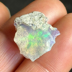 精霊を呼ぶ石✨レインボー カクタスアメジスト サボテン水晶 ラフ