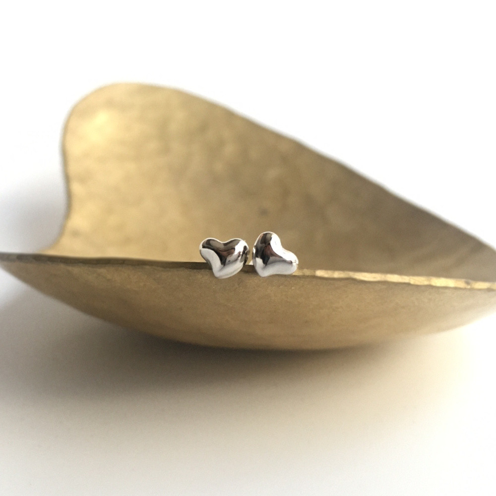 スキンジュエリー女性人気♡選べるプラチナPT900 付けっぱなし小粒ぷっくりハート毎日付けたいピアスバレンタイン 10,412円