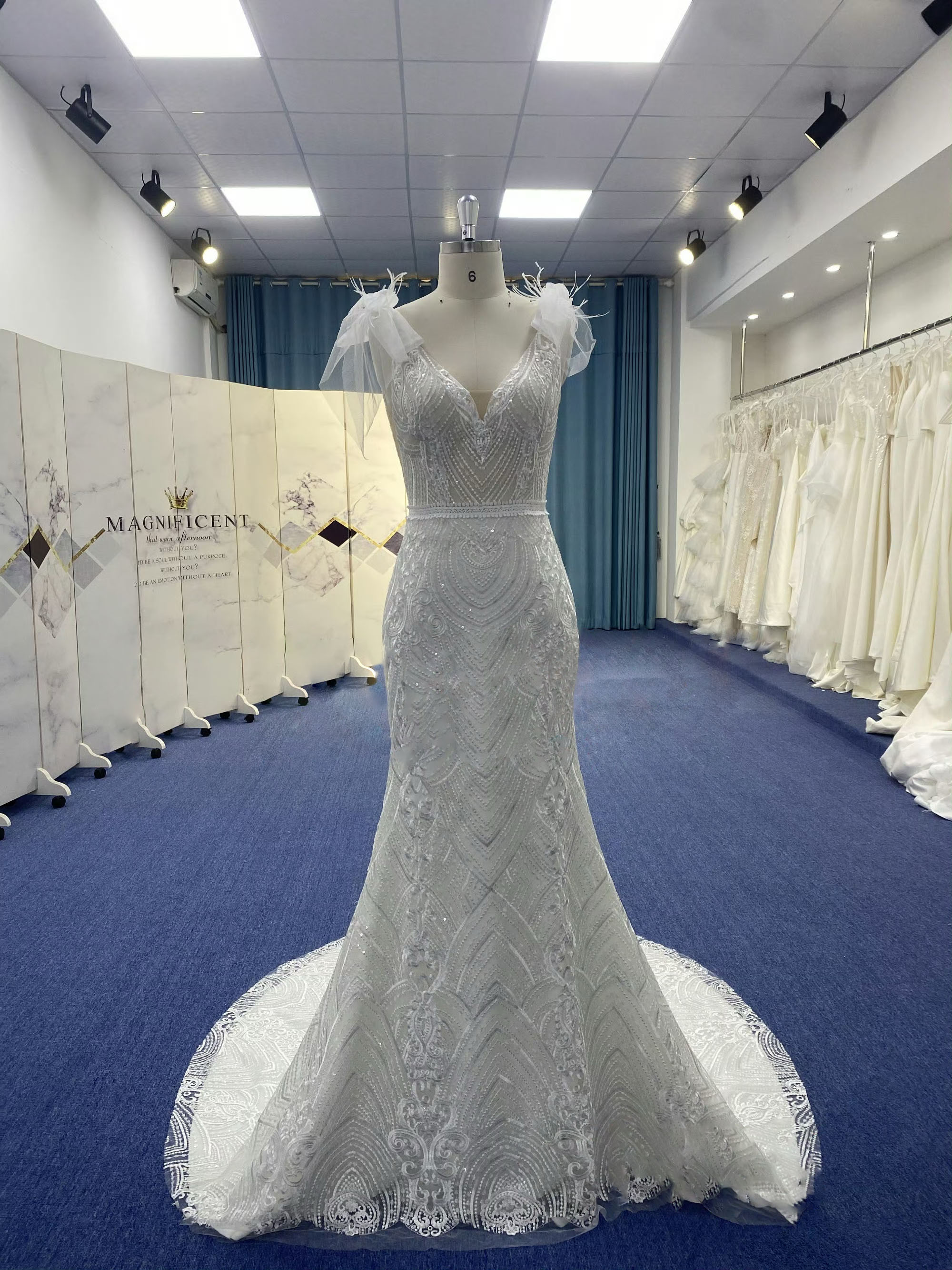 高級感溢れる！マーメイドドレス　ファスナー　サイズオーダー可能　優雅　キラキラ　クイーンアンネック　白　背中空き挙式花嫁