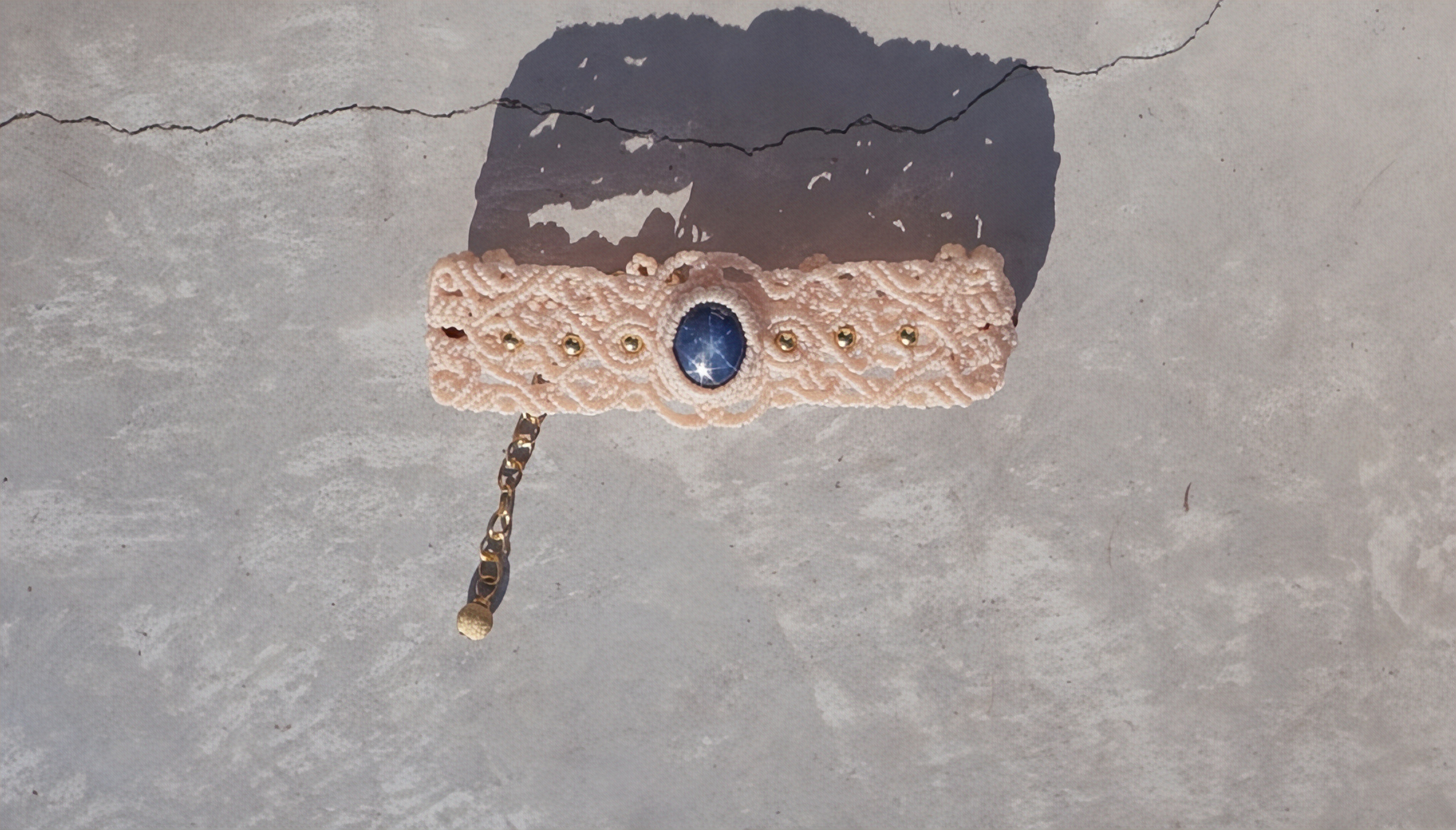 Beigeマクラメブレスレット 【スターサファイア×レッドタイガーアイ】〈送料無料〉