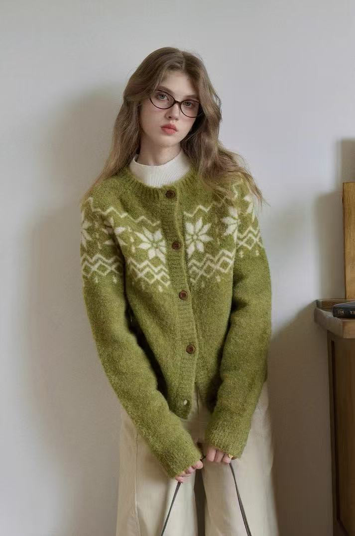 秋冬向きラウンドネックカーディガン　フェアアイルカーディガン　ウール混　2色