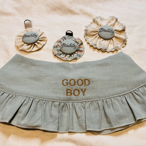 大型犬用 フリフリ フリルスタイ ペット服・アクセサリー ⭐︎buddy