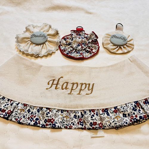大型犬用 フリフリ フリルスタイ ペット服・アクセサリー ⭐︎buddy