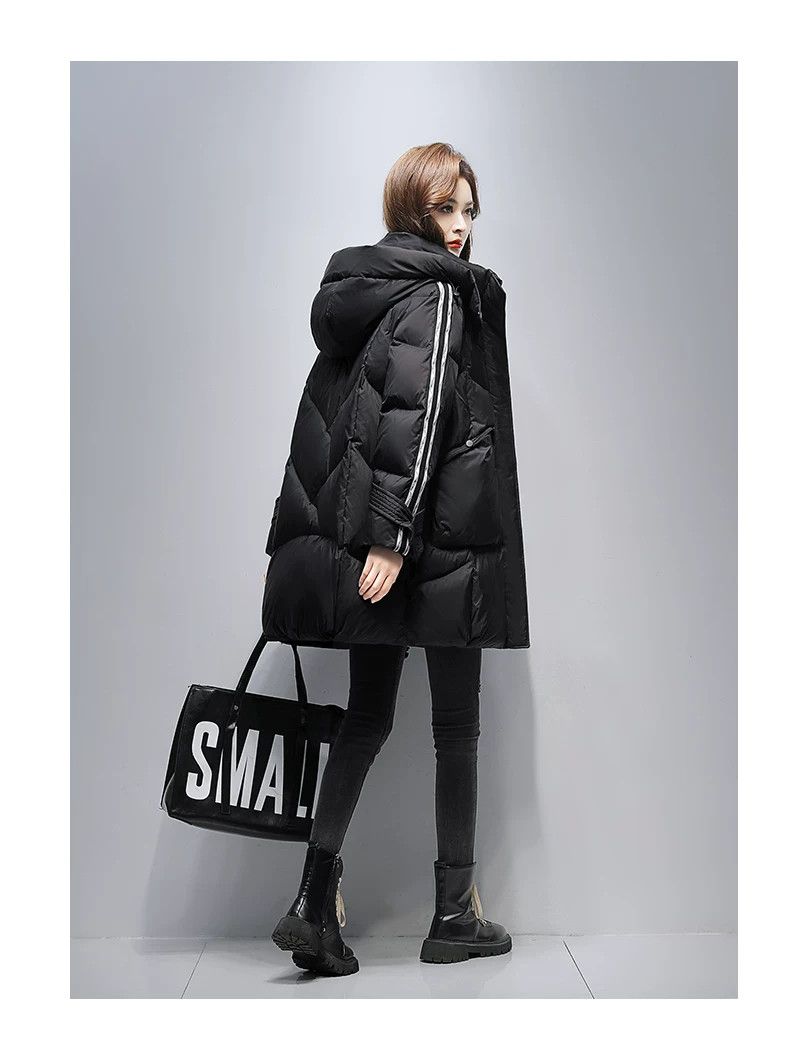 2025年ストレートホワイトカモフラ牛角ボタン ダウンジャケット女性中長期大毛襟厚手冬ファッションコート 高級感 旅行