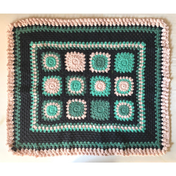 スパイシーブランケット ウール かぎ針編みのミニブランケット（マルチ