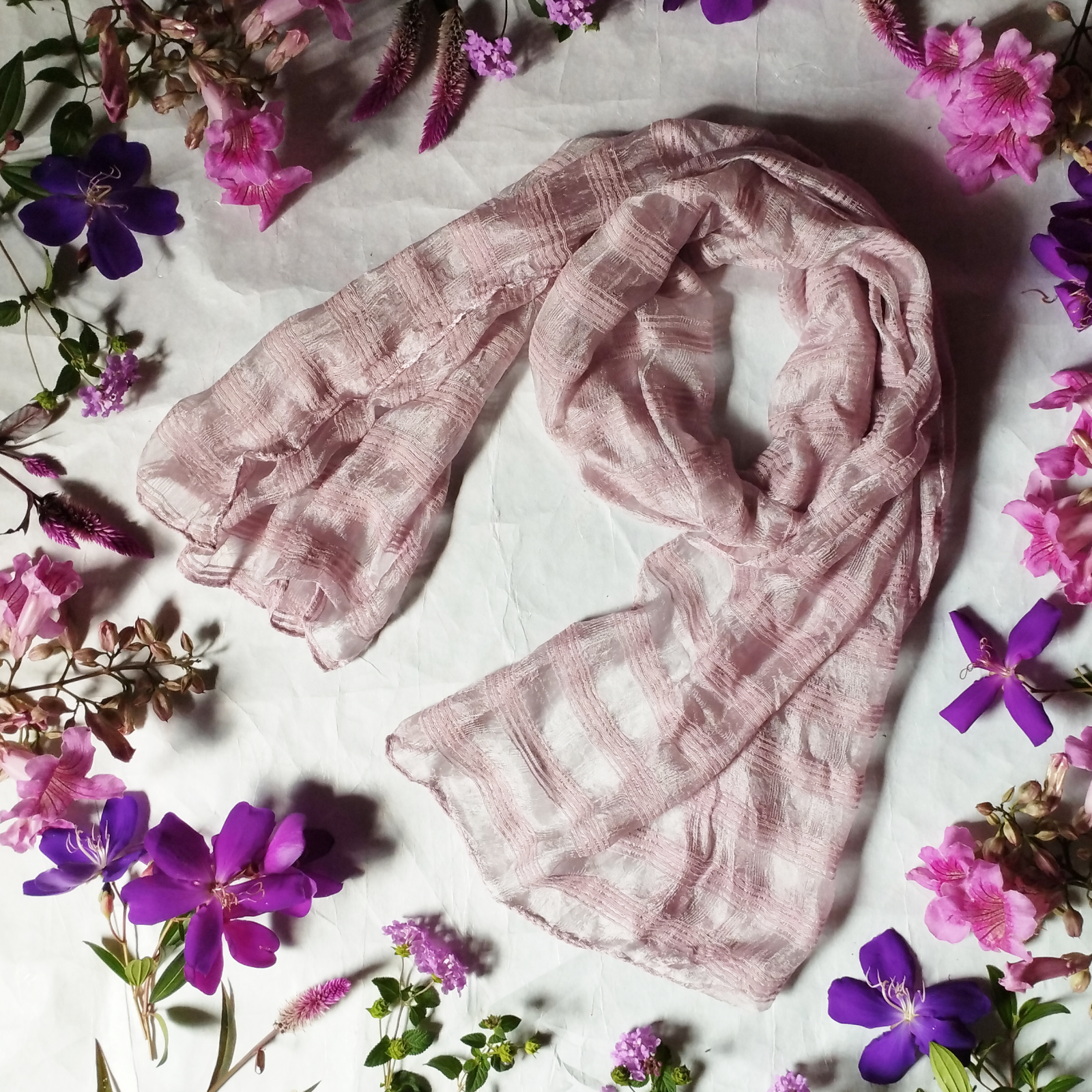 夕焼けのピンク・すもも染めシルクボーダーストール～屋久島の草木染め【一点もの】