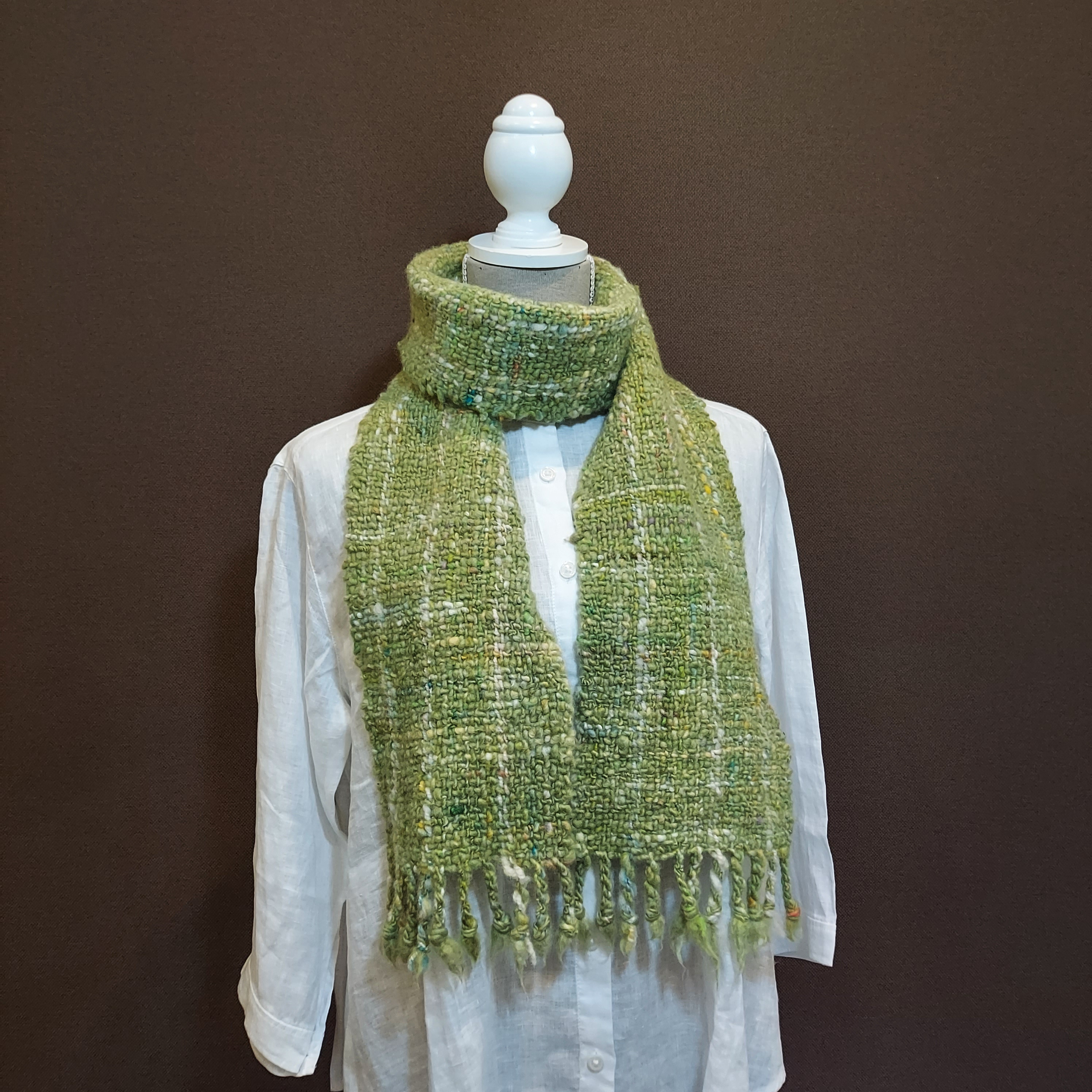 手紡ぎ手織り　しっかりほっこり温かいマフラー　作品25071