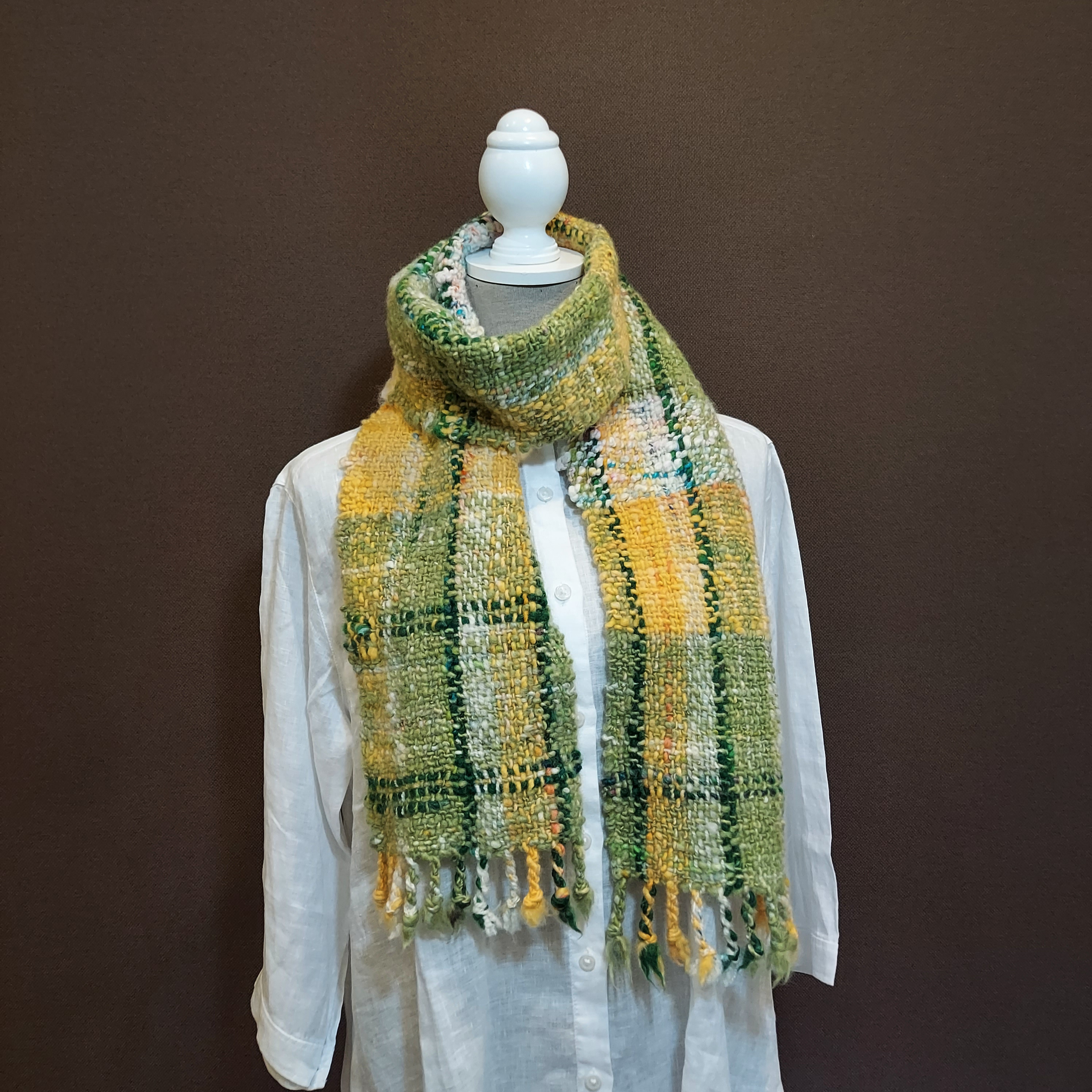 手紡ぎ手織り　しっかりほっこり温かいマフラー　作品25073