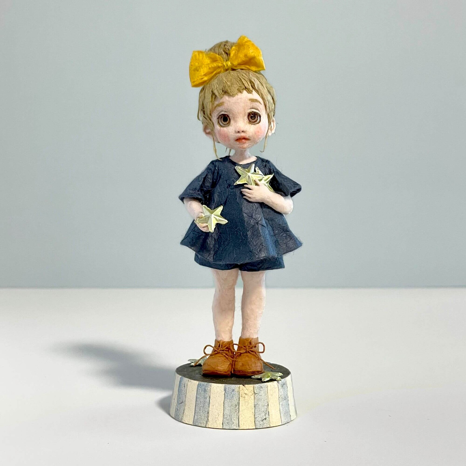 和紙人形『 星あつめ 』星を集める女の子の小さな創作人形