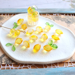 新色★爽やかレモンのガラスビーズ　チャーム　ハニーイエロー 17枚目の画像