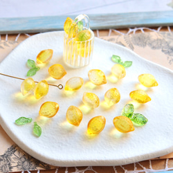 新色★爽やかレモンのガラスビーズ　チャーム　ハニーイエロー 12枚目の画像