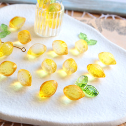 新色★爽やかレモンのガラスビーズ　チャーム　ハニーイエロー 11枚目の画像