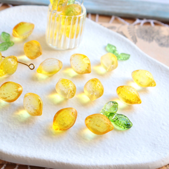 新色★爽やかレモンのガラスビーズ　チャーム　ハニーイエロー 11枚目の画像