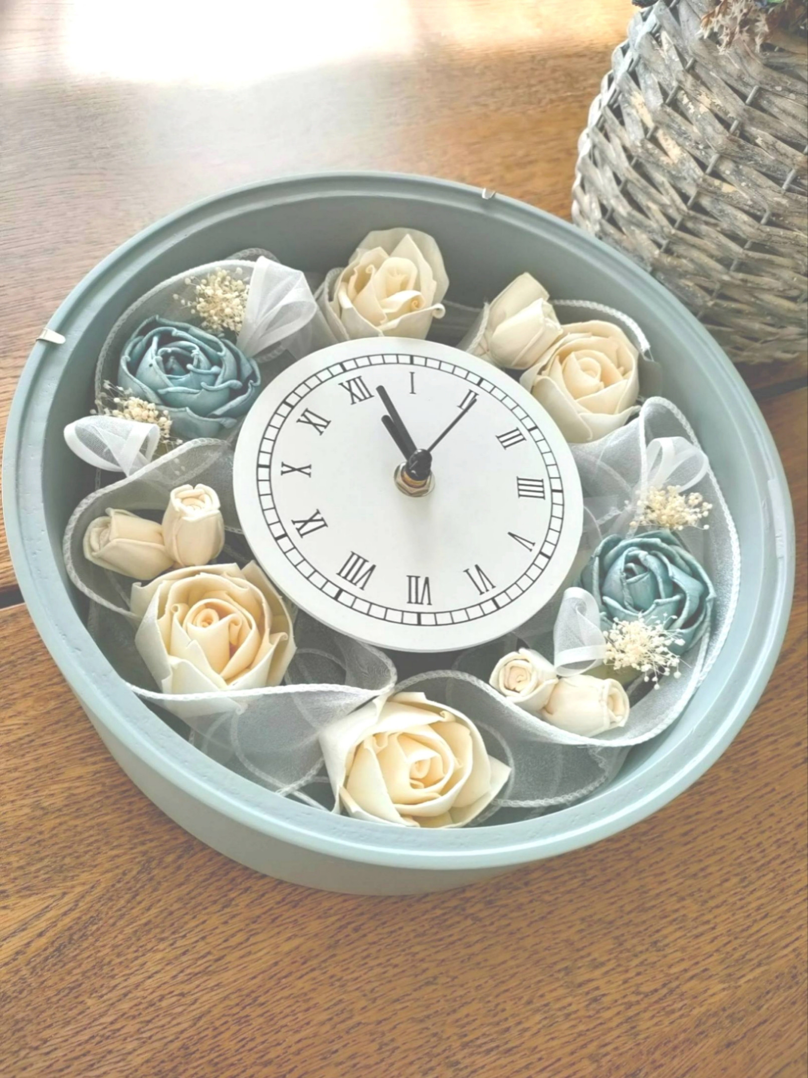 薔薇とレースリボンの花時計/開店祝い、ブライダル装飾、サロンインテリア、新生活、リビングインテリア