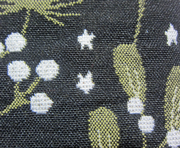 フランス生地　クリスマス（MS)ヒイラギに舞い降りた雪のポーチ　コスメ入れ　カード入れ　 4枚目の画像