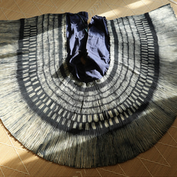 アンティーク刺繍布｜ミャオ族（苗族）伝統手仕事・平刺繍・植物文様