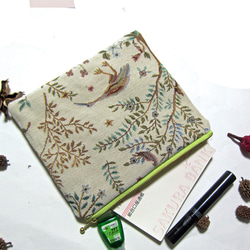 オランダ生地　空を飛べない鳥ミューかヤンバルクイナと小鳥田園風景のポーチ（L)　通帳入れ　コスメいれ　カード入れ　薬入れ 6枚目の画像