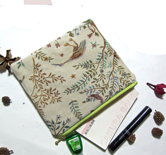 オランダ生地　空を飛べない鳥ミューかヤンバルクイナと小鳥田園風景のポーチ（L)　通帳入れ　コスメいれ　カード入れ　薬入れ 6枚目の画像