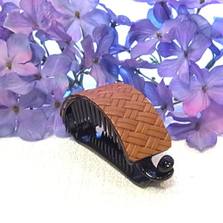 バナナクリップ アーチ型 ヘアクリップ　本革メッシュ キャメル 8枚目の画像