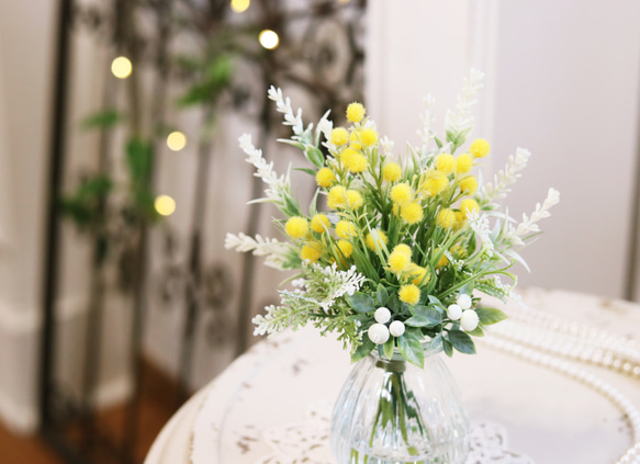 水替え不要！「ふわふわミモザのミニブーケ花瓶アレンジ」マジカルウォーター仕様「Creema限定」 2枚目の画像