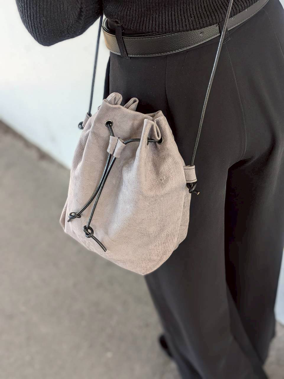 春のお出かけ　鹿革　巾着バッグ 24,850円