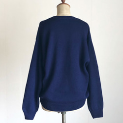 クルーネックセーター　ネイビーブルー　メリノウール100％ 8枚目の画像