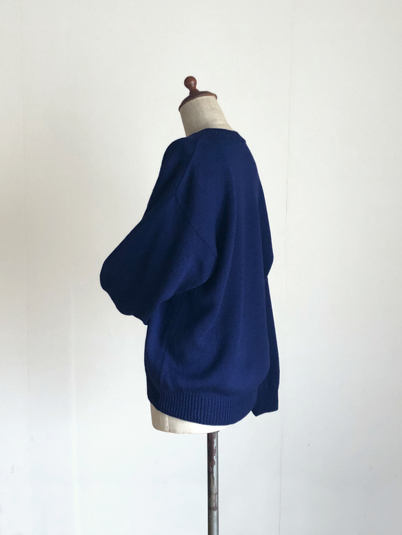 クルーネックセーター　ネイビーブルー　メリノウール100％ 9枚目の画像