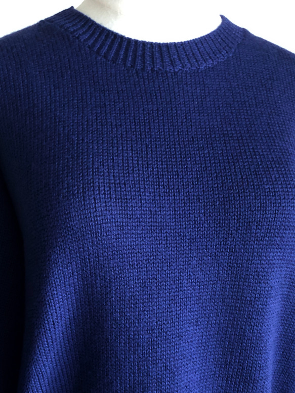 クルーネックセーター　ネイビーブルー　メリノウール100％ 4枚目の画像