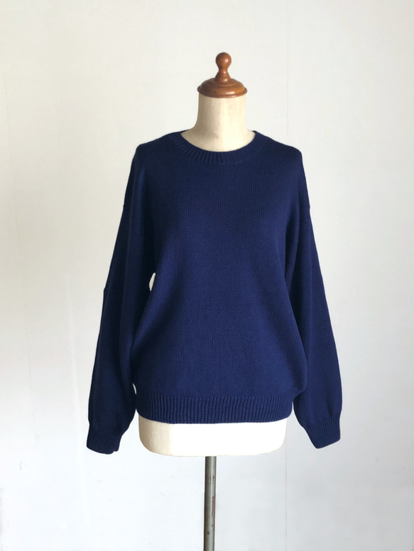 クルーネックセーター　ネイビーブルー　メリノウール100％ 1枚目の画像