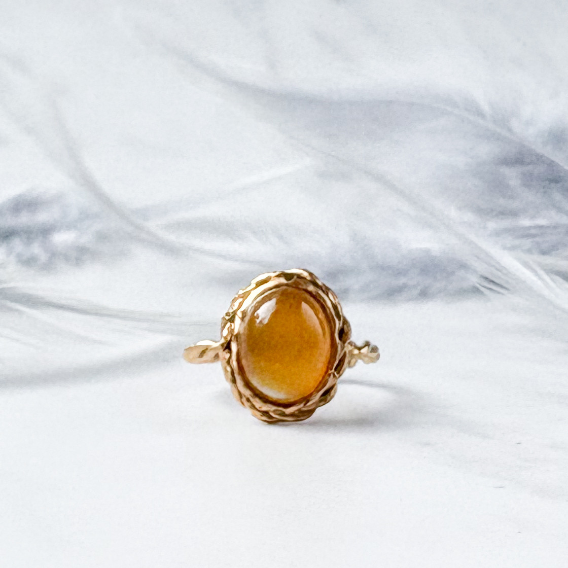 イエローカルセドニーのアンティーク風リング