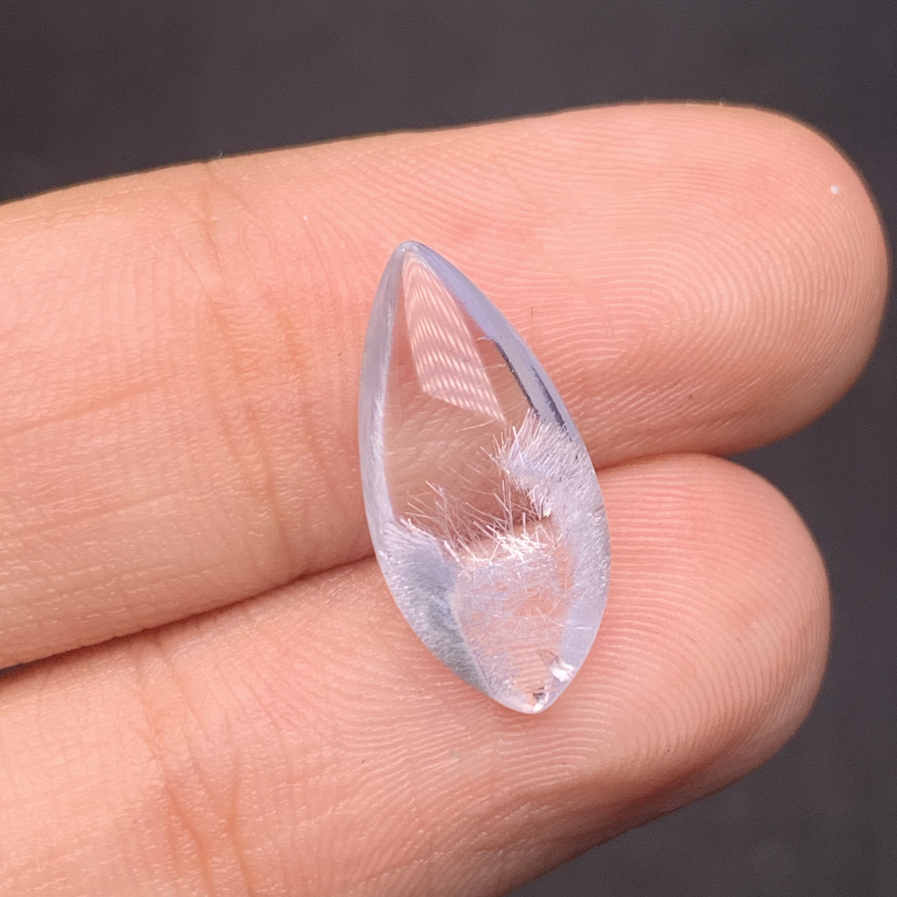 0.9 グラム デュモルチエライトインクォーツ ルース／天然水晶の中の青い世界／一点もの 希少天然石