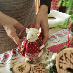 3点セット+αネズミたちのクリスマス　東方の博士たち　イエスを拝む　ポインセチアを持ったネズミ　置き物　ぬいぐるみ 10枚目の画像