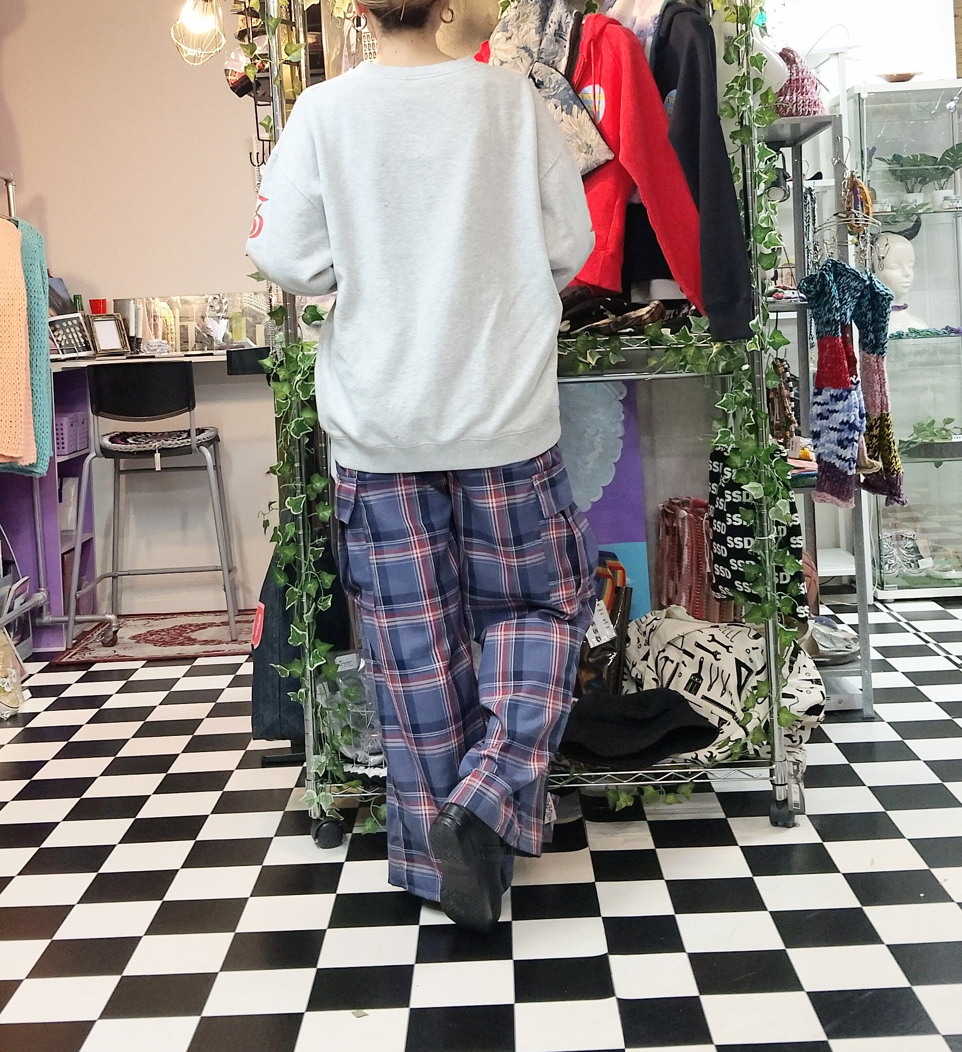 裏地付き　タータンチェックカーゴワイドパンツ