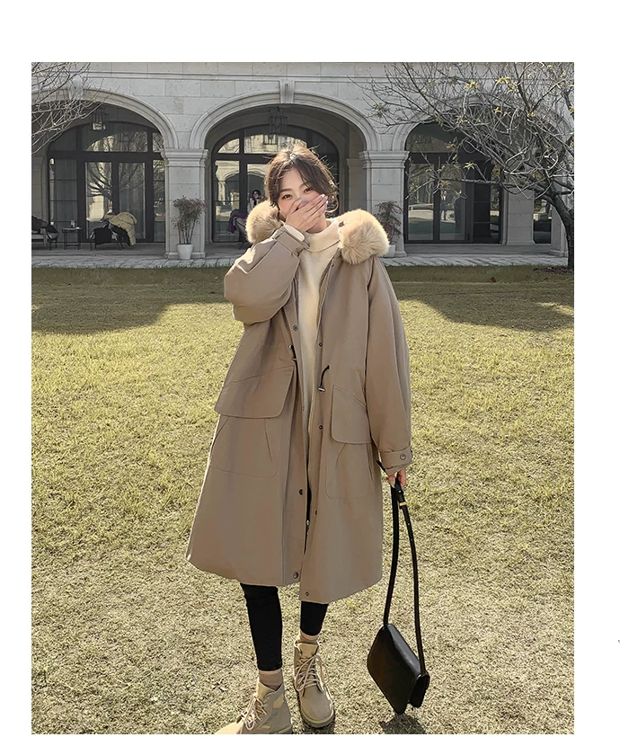 2025年ストレートホワイトカモフラ牛角ボタン ダウンジャケット女性中長期大毛襟厚手冬ファッションコート 高級感 旅行