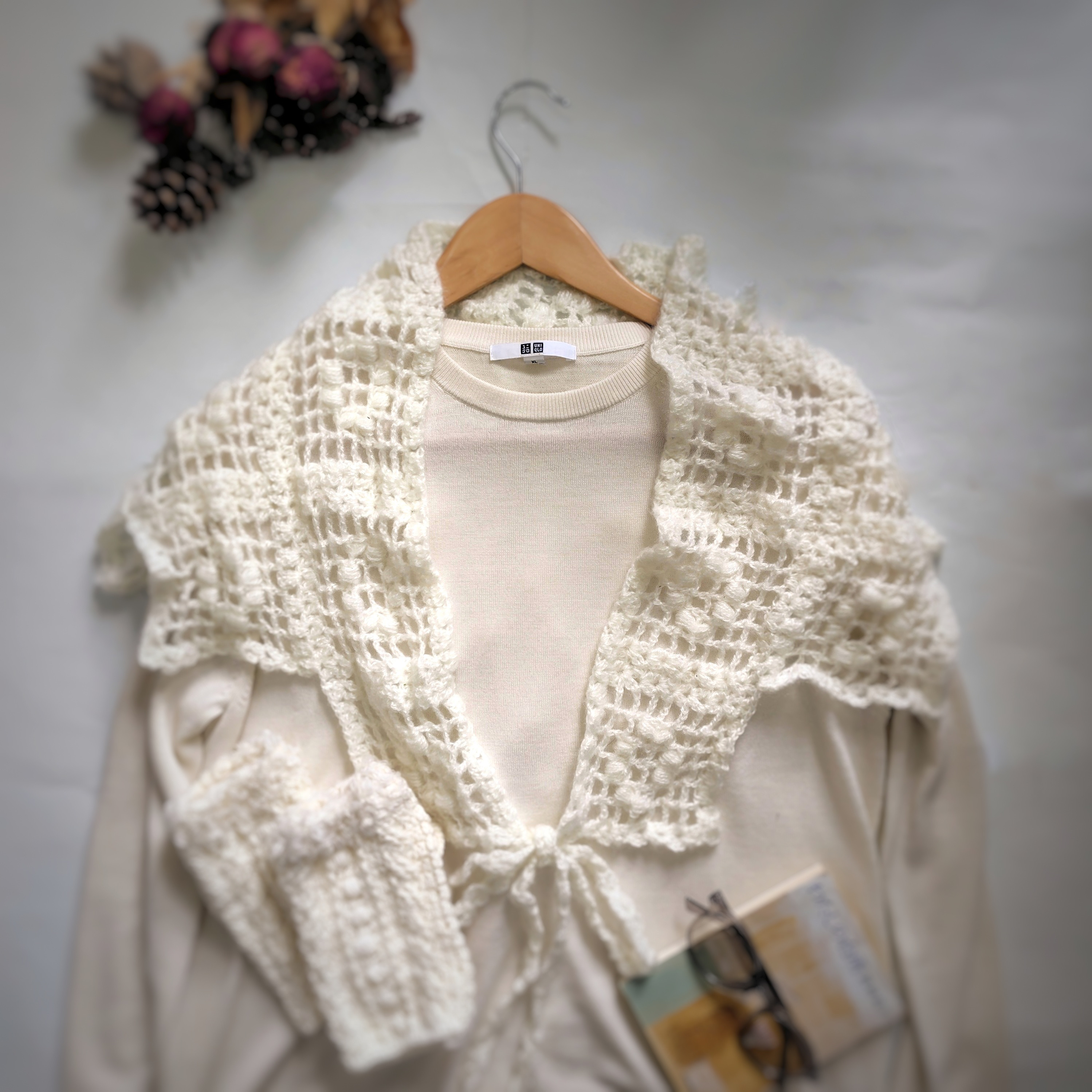 ◆春待ちあったかセット│在庫限り◆ 春の花咲く三角ストール&ハンドウォーマー 手編み│EMIM Bloom│白 ホワイト