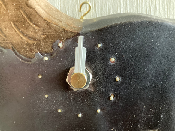 馬の掛け時計（黒鹿毛）（陶製） 7枚目の画像