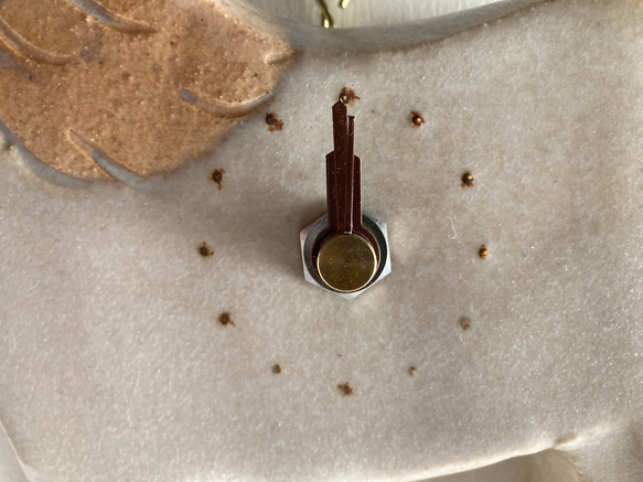 馬の掛け時計（栗毛）（陶製） 3枚目の画像