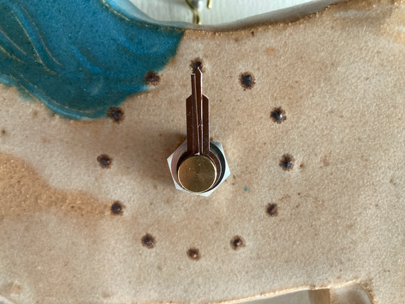 馬の掛け時計（青たてがみ）（陶製） 3枚目の画像