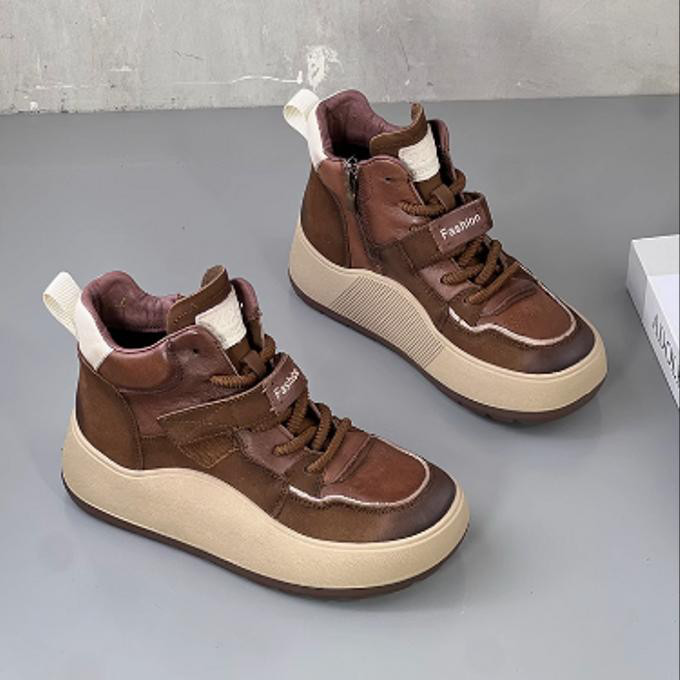 秋冬の牛革レトロハイヒール女性厚底スニーカー2024新型本革快適婦人靴