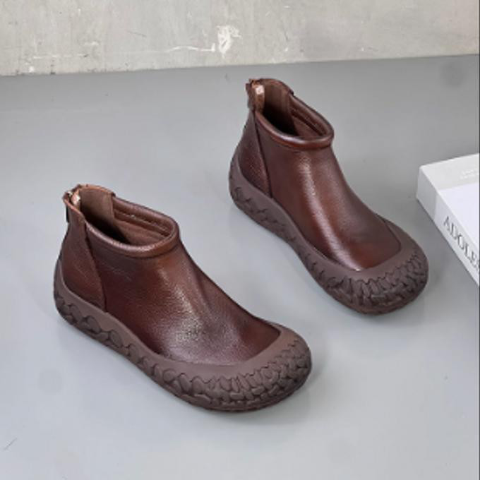 レトロなマーチンブーツフェミニンな本革厚底ショートブーツ2025秋の新作ソフトソールブーツ