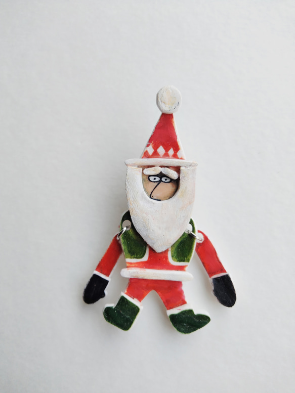 『じいじ、じーっ』クリスマスブローチ　クリスマスツリー　オーナメント　緑ベスト 1枚目の画像