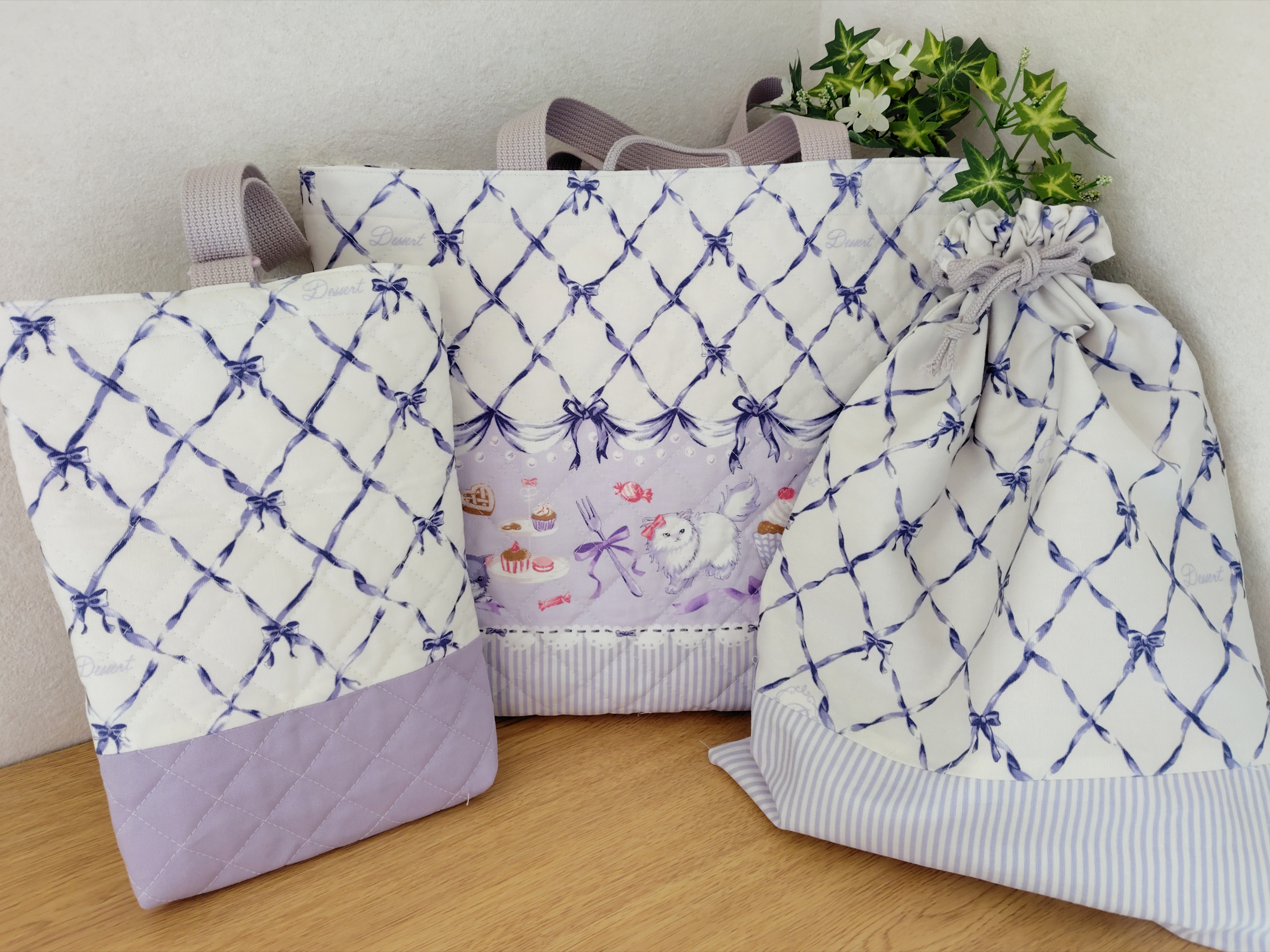 A4もすっぽり大きめレッスンバックの入園入学3点セットゆめかわネコとクラシカルリボン―パープル―