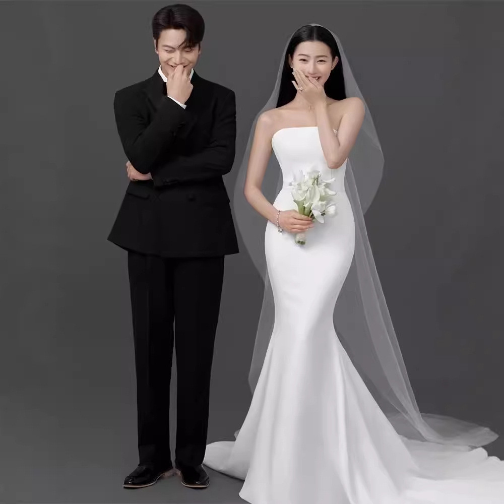 高級感 白 黒 サテン ウェディングドレス シンプル 韓国風 花嫁 結婚式 演奏会 二次会 前撮り HL575