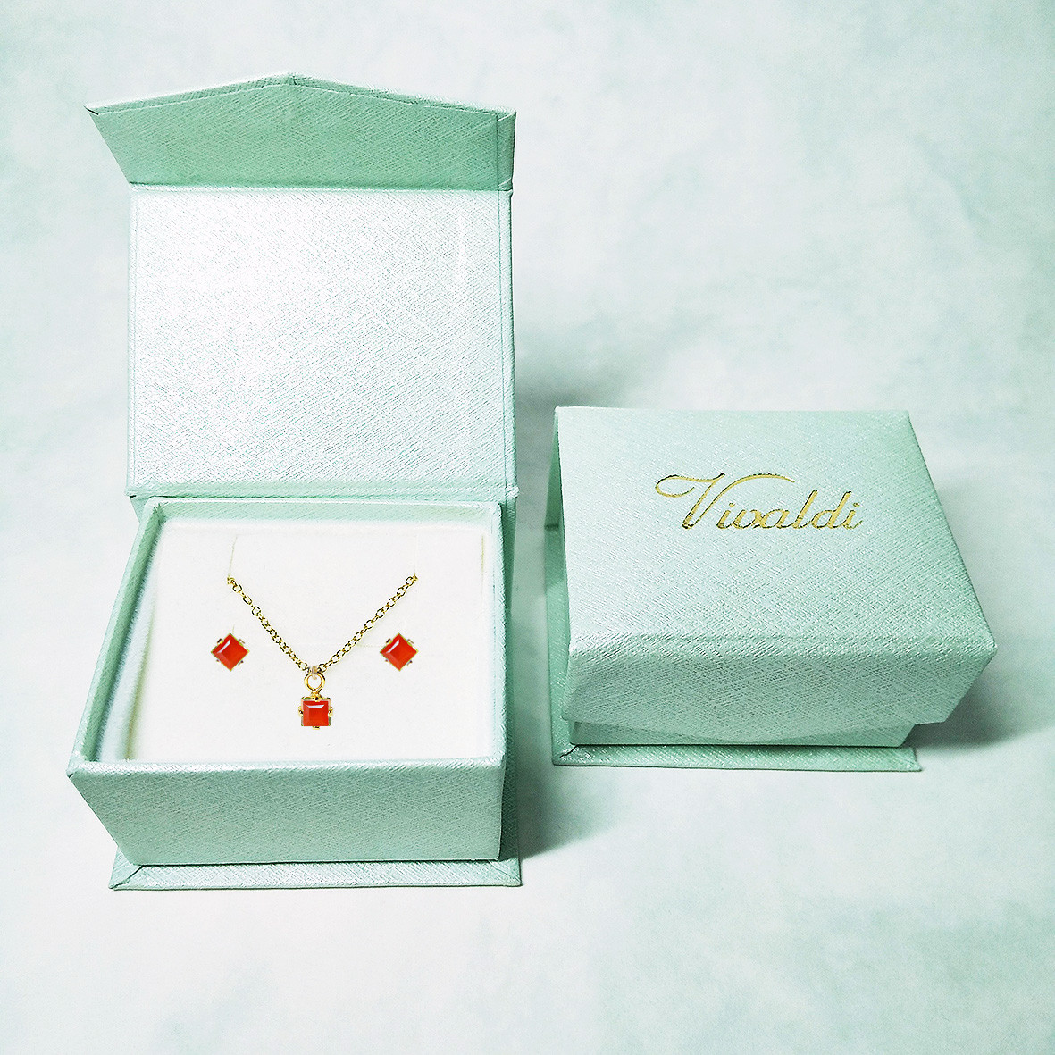 秋色の宝石。紅葉色のカーネリアン ピアス&ネックレス 2点セット　[送料無料]