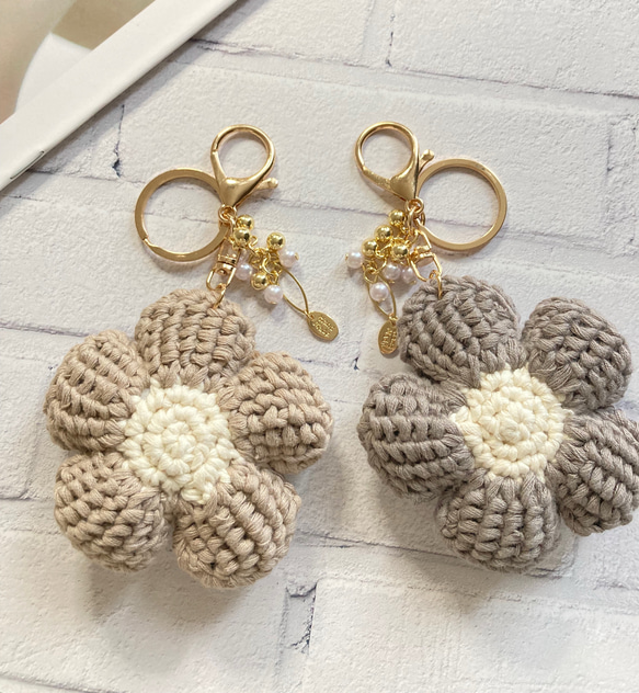 お花 キーホルダー チャーム 編み物 毛糸 花 アクセサリー プレゼント