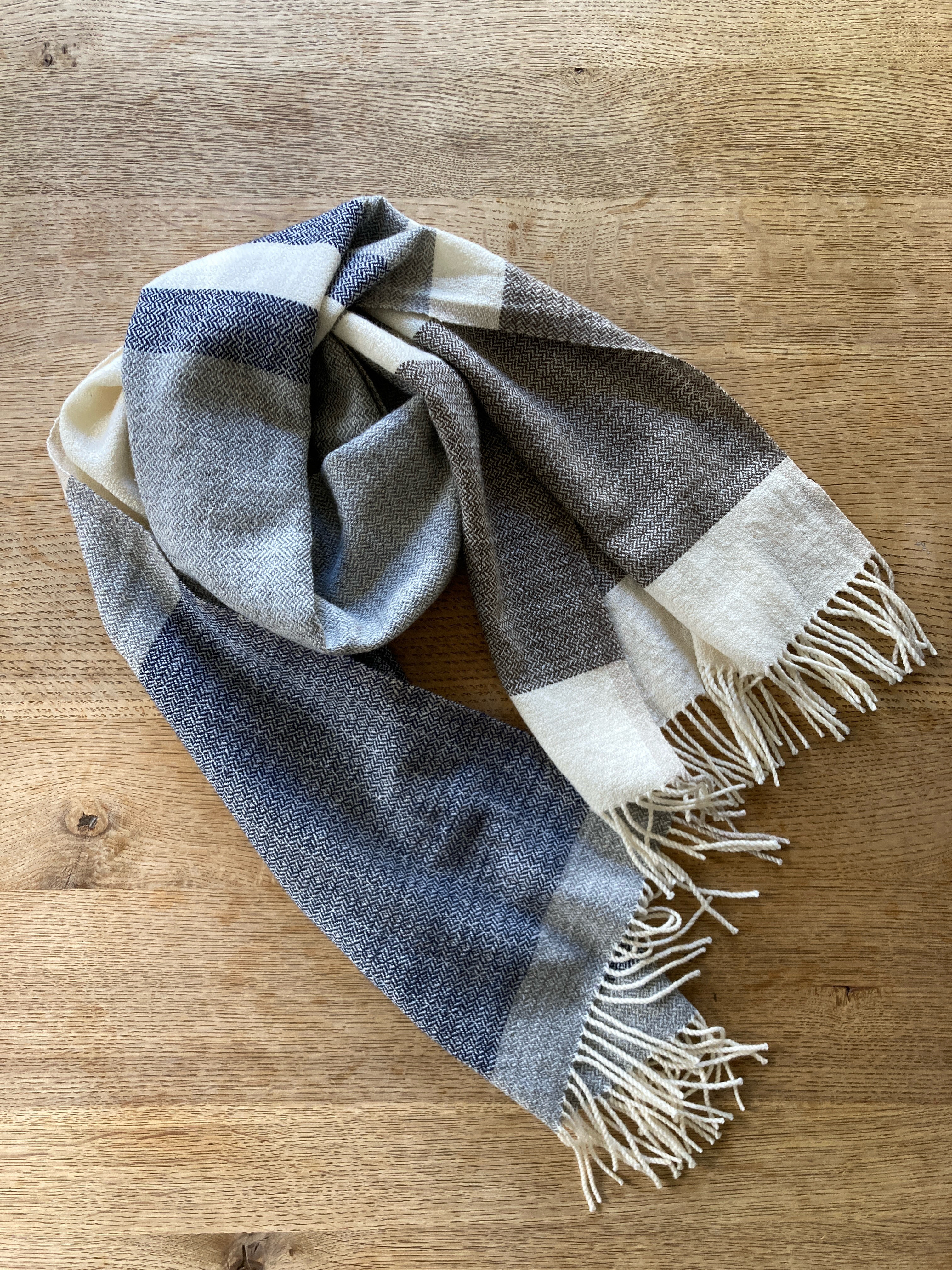 手織り 模様織りボーダーストール