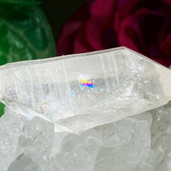 虹入り✨ キャルコパイライト（黄銅鉱）内包 クリスタル 水晶 ポイント